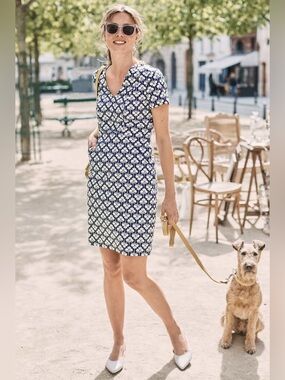 BODEN - Dana Chino Dress. All over print. Pockets! Size 6